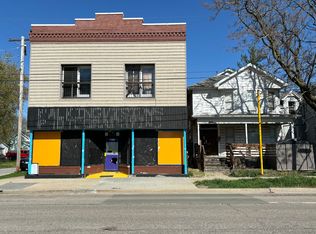 1102 S Main St, Bloomington, IL 61701