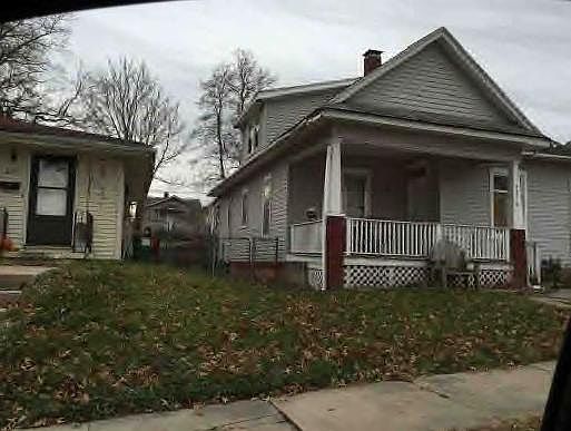 2nd image of 3312 Seneca St
