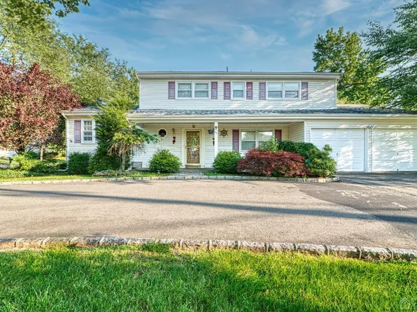 43 Jonathan Dr, Edison, NJ 08820