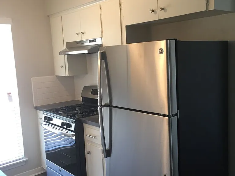 Sunshine Terrace Apts. — Photo 6
