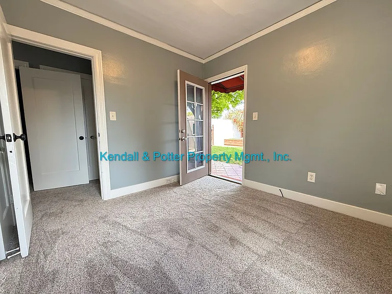 66 Roosevelt St — Photo 17