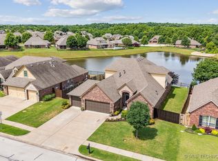 9508 N 96th East Pl, Owasso, OK 74055