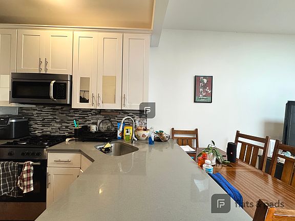 3rd image of 1482 De Kalb Ave #3L