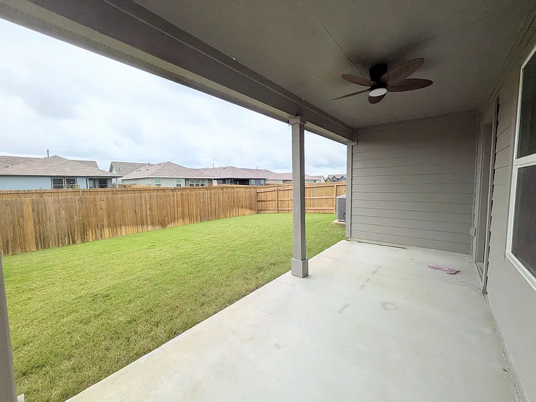 1665 Layne Loop — Photo 12