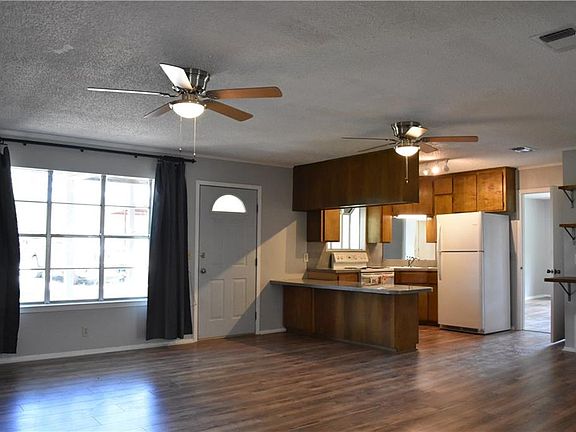 3rd image of 8027 County Road 604