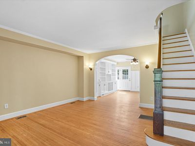 913 E 37th St, Baltimore, MD, 21218