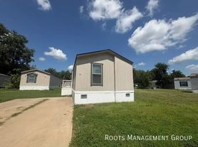 200 Paradise Acres Rd