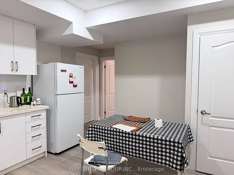 16 Queen Magdalene Pl — Photo 4