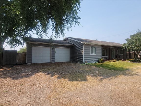 4th image of 608 6th St E