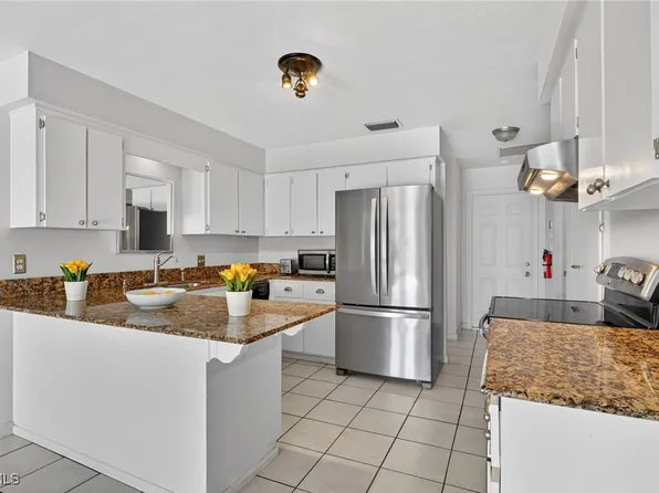 918 SE 35th St, Cape Coral, FL 33904