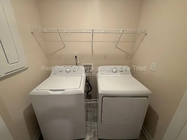 886 Falls Grove Trl — Photo 16