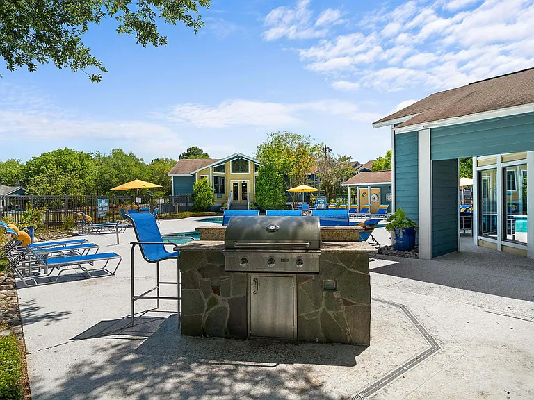 Ashley Lakehouse — Photo 9