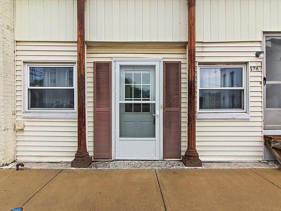 5th image of 126 W Baird St
