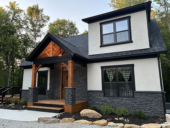 3rd image of 5811 Township Road 250