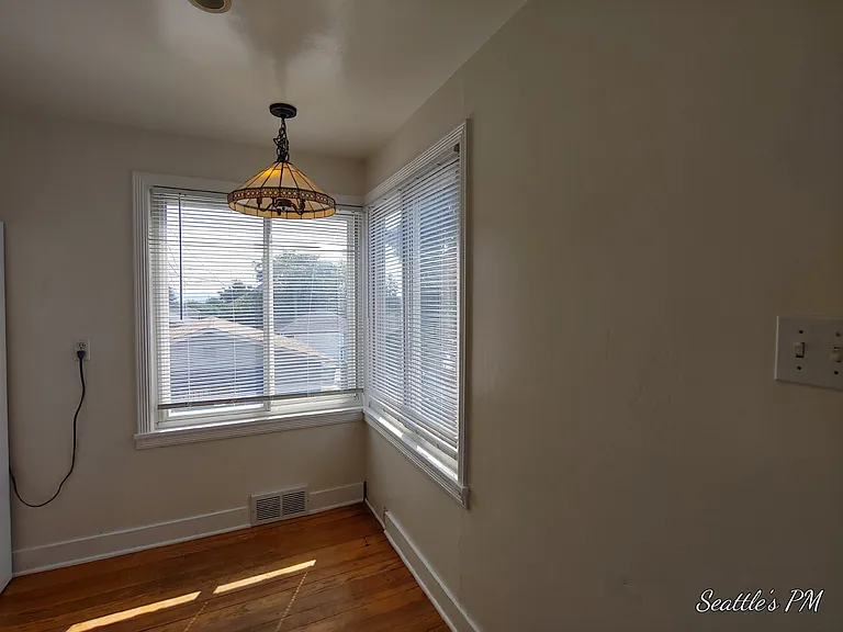 7510 34th Ave SW — Photo 3