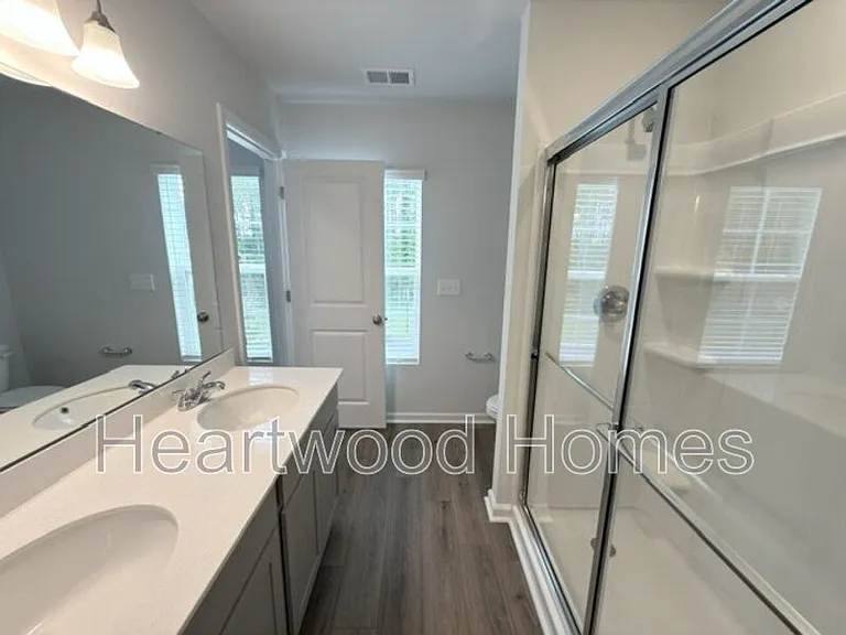 807 Coburg Ln — Photo 28
