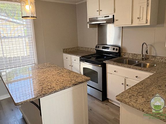 4th image of 520 Perry Ave