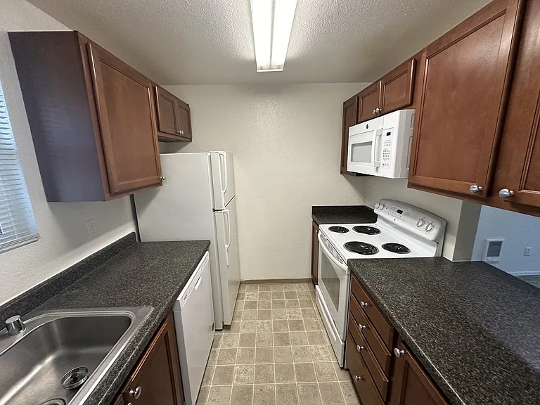 Greenfield Apartments — Photo 12