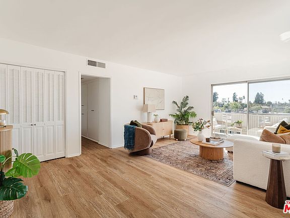 3rd image of 6251 Coldwater Canyon Ave Unit 310
