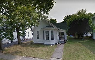 1st image of 132 Ada Ave