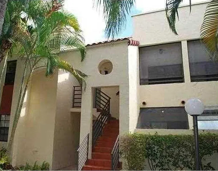 2 bed, 1143 sqft, $2,600 — Photo 2