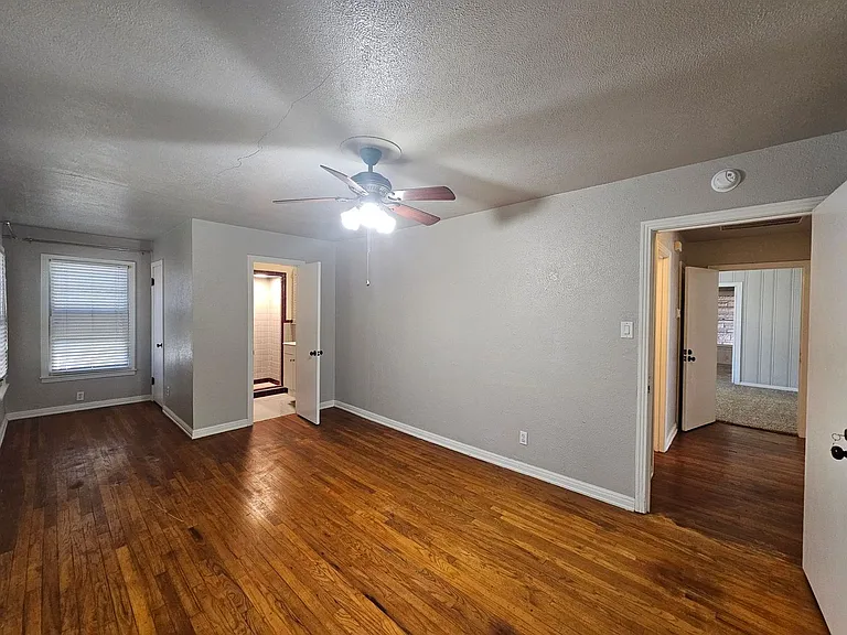 1506 Live Oak Dr — Photo 9