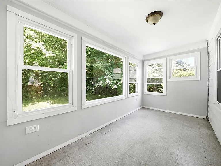 345 Coolidge Ave — Photo 14