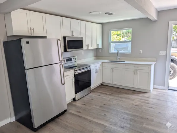 3435 22nd Ave S, Saint Petersburg, FL 33711