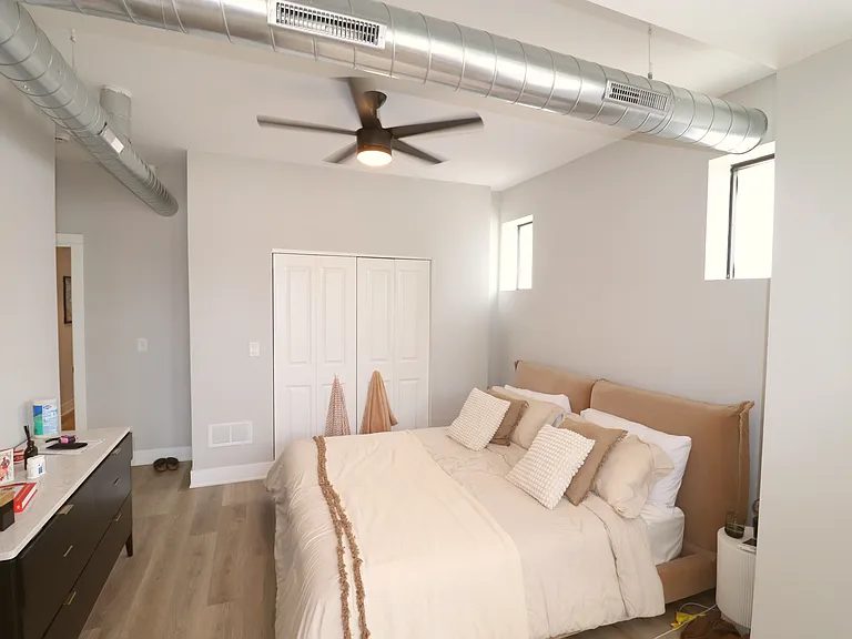 2401 N Kedzie Blvd #1 — Photo 11
