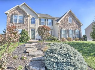 51 Winding Brook Dr, Sinking Spring, PA 19608
