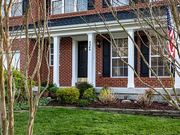 3rd image of 9266 Glen Meadow Ln