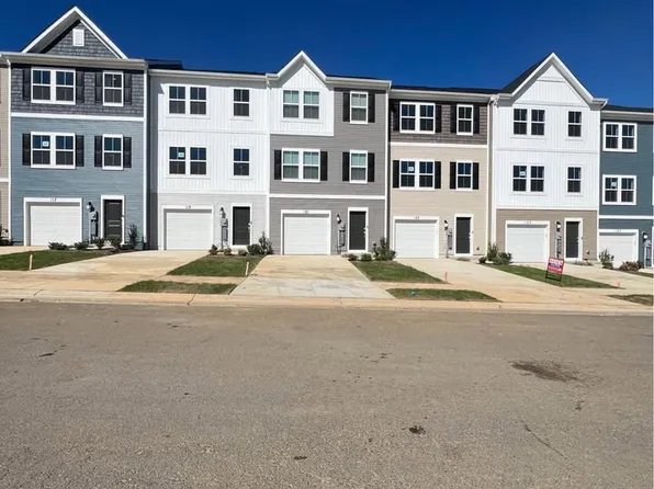 121 Brashear Ct, Martinsburg, WV