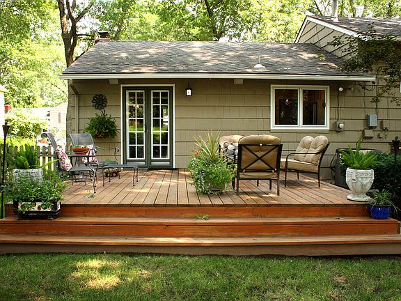 HUGE back deck!