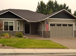 213 SE Sand Canyon Ln, Grants Pass, OR 97527