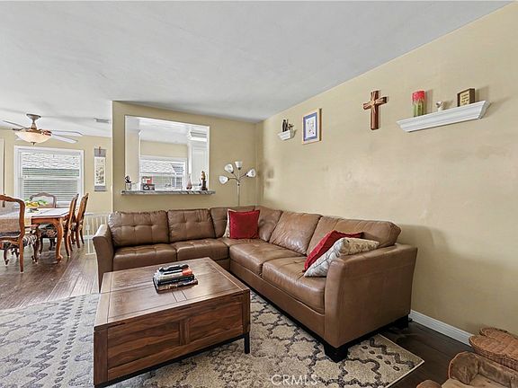 5th image of 4629 Dunrobin Ave