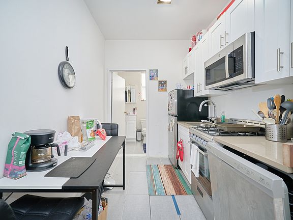 3rd image of 134 W 109th St APT 1C