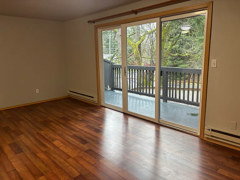 Elk Run Apartments — Photo 11