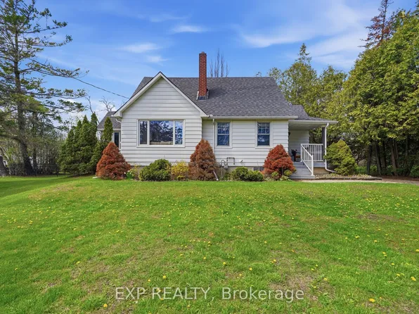 74 Sidney St, Belleville, ON K8P 3Y8