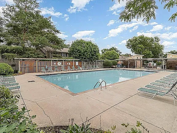 1 bed, 800 sqft, $1,225 — Photo 1