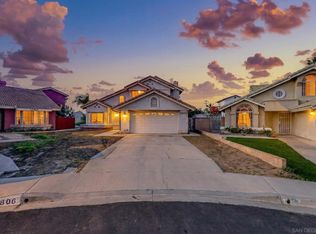 810 Crosspoint Ct, San Diego, CA 92114