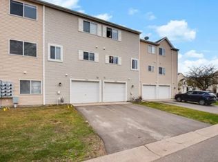13107 Murdock Ter, Eden Prairie, MN 55347