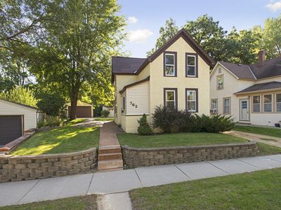 762 Dodd Rd, West Saint Paul, MN, 55118