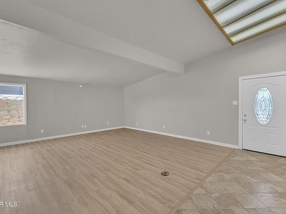 4th image of 404 Chermont Dr