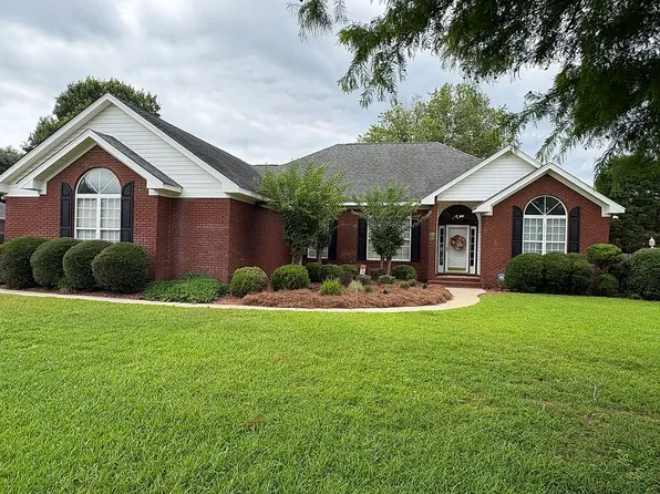 306 Wellston Dr, Enterprise, AL 36330