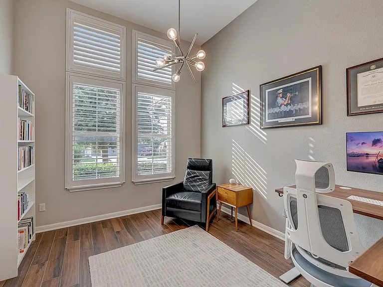 205 Cortona Ln — Photo 9