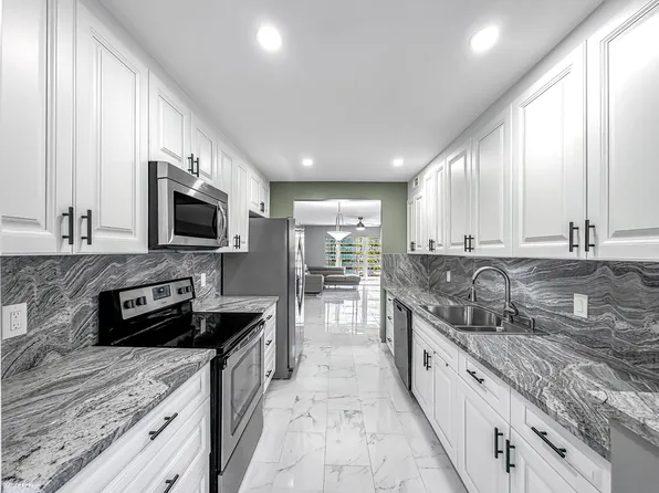 1802 Eleuthera Pt #E3, Coconut Creek, FL 33063
