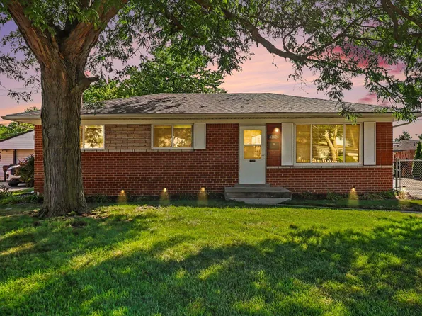 33826 Brookshire Dr, Sterling Heights, MI 48312