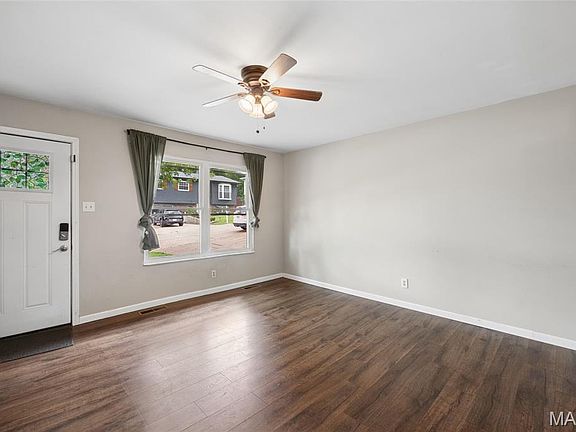 2nd image of 5009 Country Ridge Dr