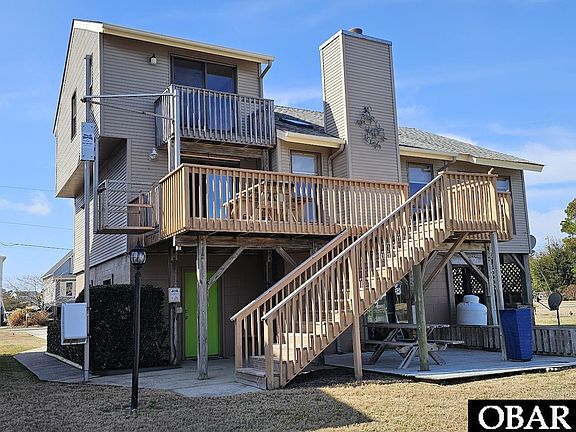 5th image of 220 Soundview Dr Lot 82 & 83