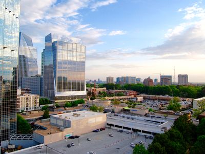 3338 Peachtree Rd NE APT 1701, Atlanta, GA, 30326